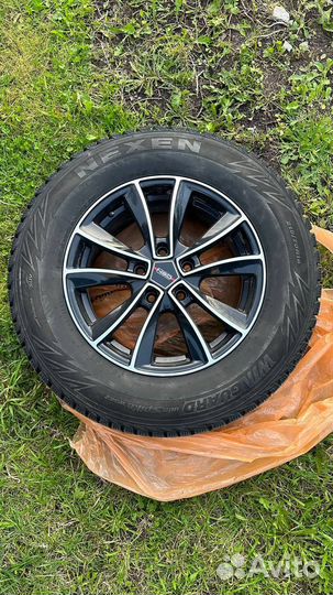R16 Nexen Winguard WinSpike WS62 215/70, PCD 5x114.3 DIA 67.1