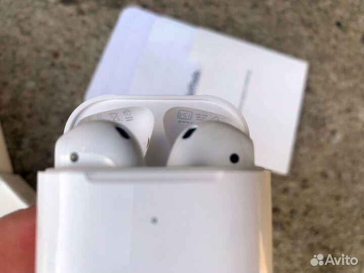 AirPods 2