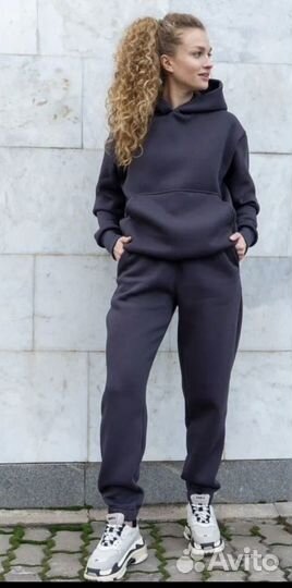 Женский спортивный костюм утепленный на флисе
