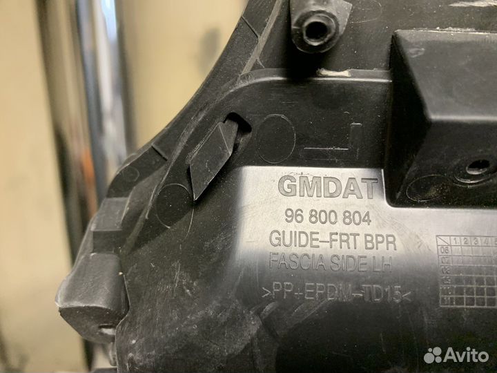 Решотка радиатора нижняя на шевроле каптива 06-10