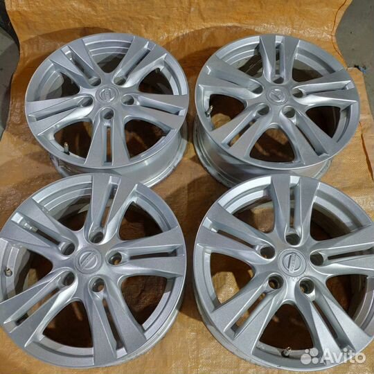 Литые диски Nissan r16