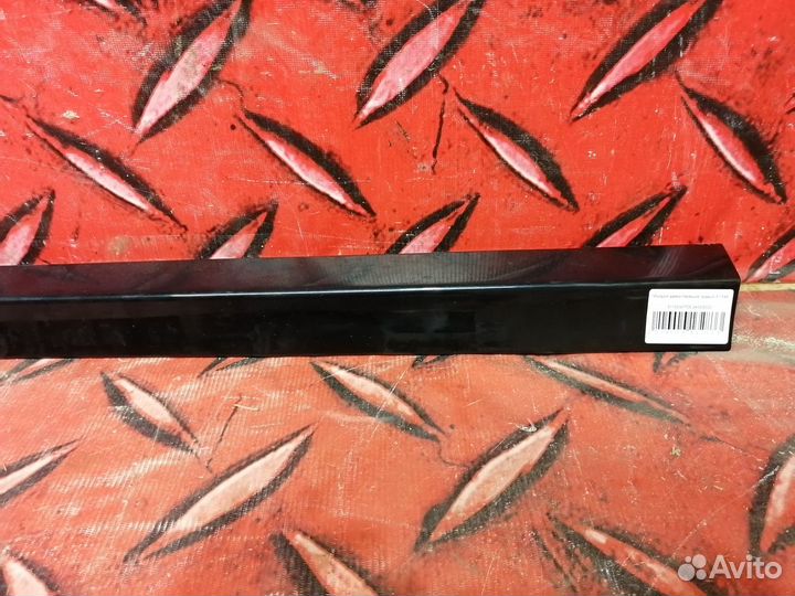 Молдинг двери передней правой BMW X1 F48