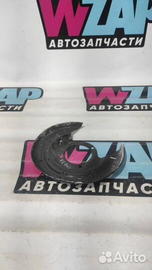 Тормозной щиток правый Buick Encore GX 2021