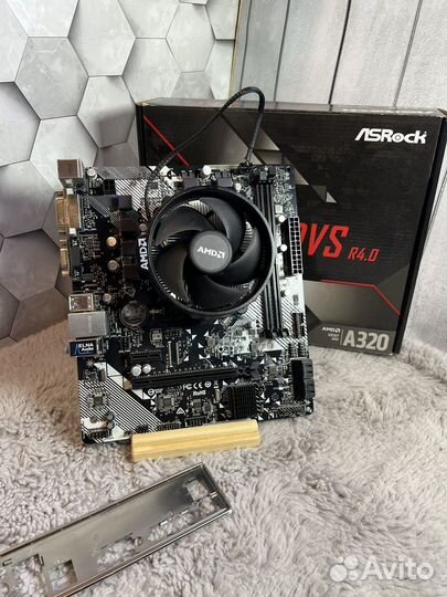 Материнская плата с процессором r3 2200g