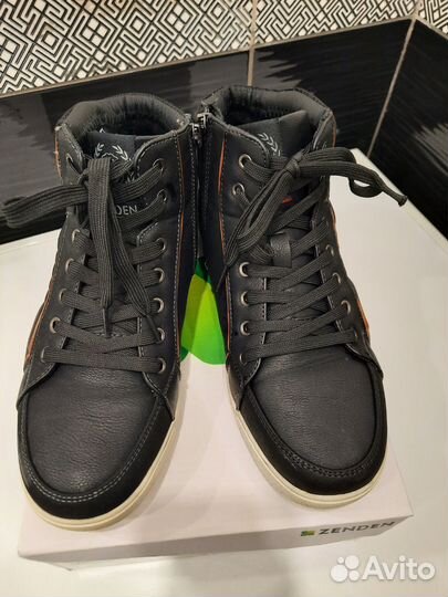 Ботинки и кеды 38,39