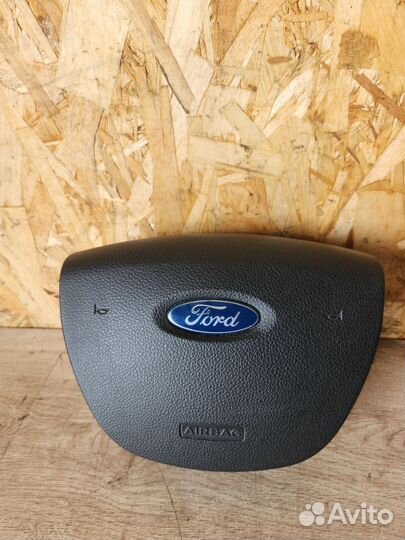 Подушка безопасности в рулевое колесо Kuga 1