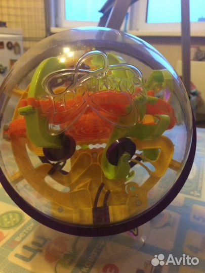 Шар-лабиринт perplexes original