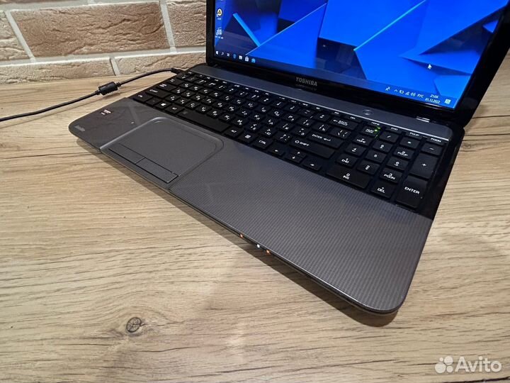 Toshiba L850(core I5+radeon 1GB+SSD 120+500GB+6GB)