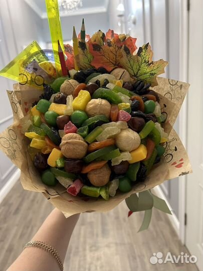 Букеты из сухофруктов к 1 Сентября