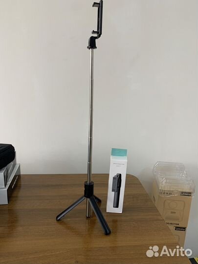 Штатив для телефона с пультом