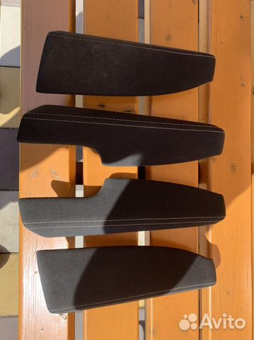 Оригинальные дверные подлокотники Toyota Corolla