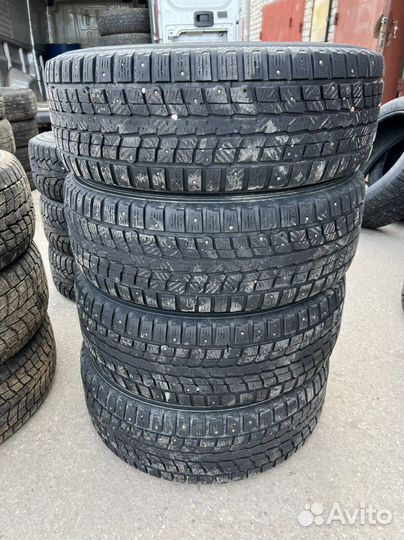 Dunlop SP Winter Ice 01 225/65 R17 102T