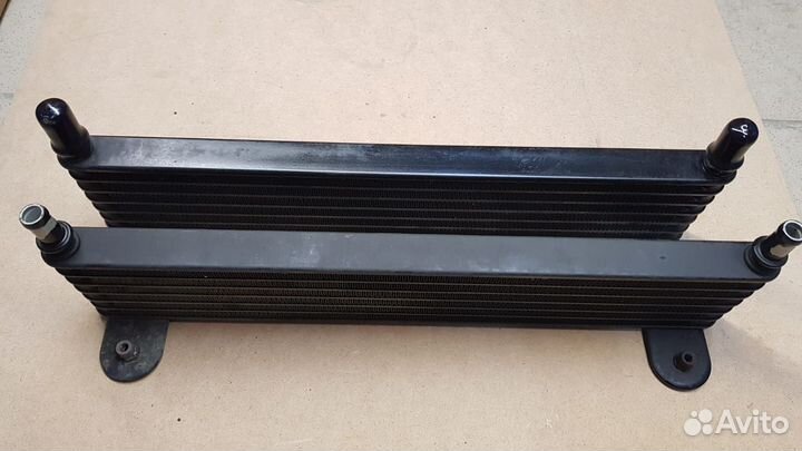 Масляный радиатор гур Maserati 670030735