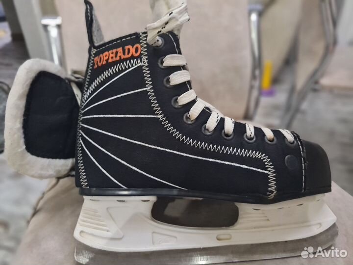 Коньки хоккейные профессиональные 38 размер