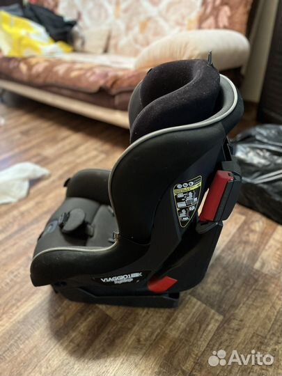 Автомобильное кресло