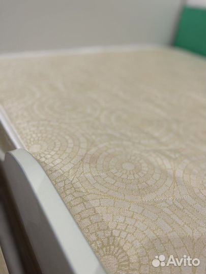 Детская кровать и комод