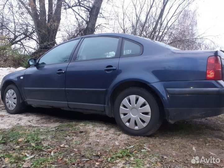 Volkswagen Passat 1.6 AT, 1997, 288 000 км