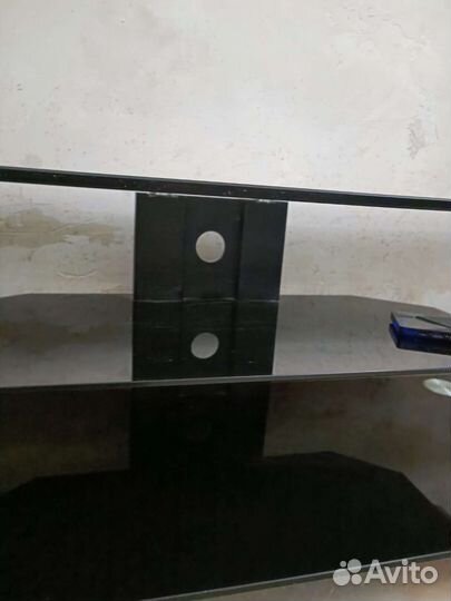 Стеклянная подставка для телека