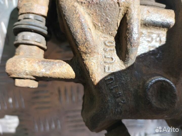 Суппорт передний правый Лада Largus K4M