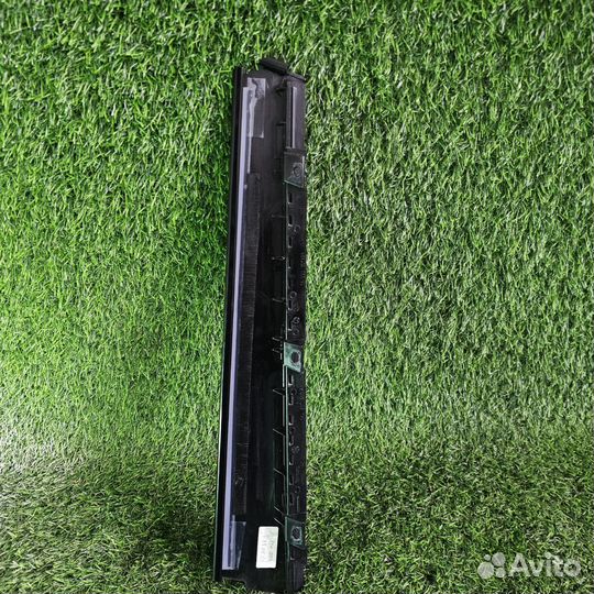 Накладка двери передней левой VW Golf VI 2009-2013