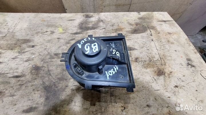 Моторчик отопителя Passat B5