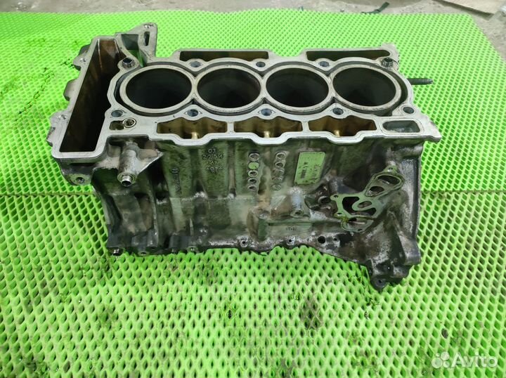 Блок цилиндров Peugeot 308 1.6 EP6