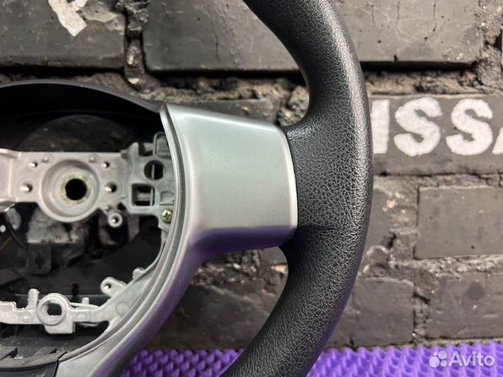 Руль Toyota Vitz NSP130-2054689 1NR-FE 2012