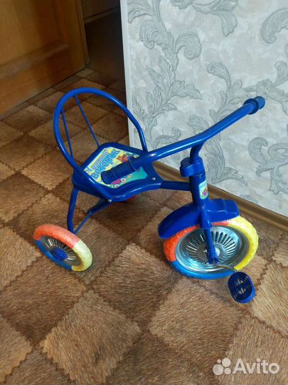 Детский трехколесный велосипед