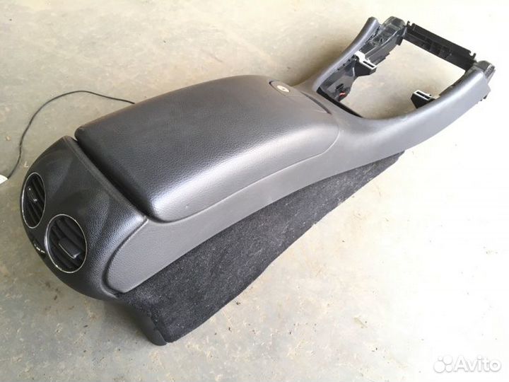Подлокотник Mercedes-Benz Clk-Class C209 271940