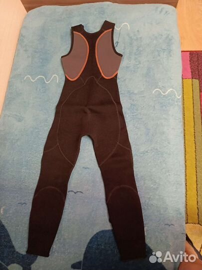 Продам неопреновый костюм детский