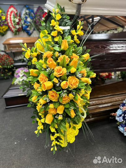 Венки ритуальные, Венки на кладбище