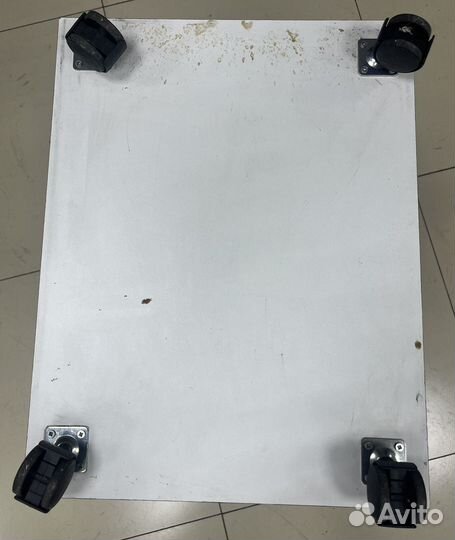 Этажерка для тату