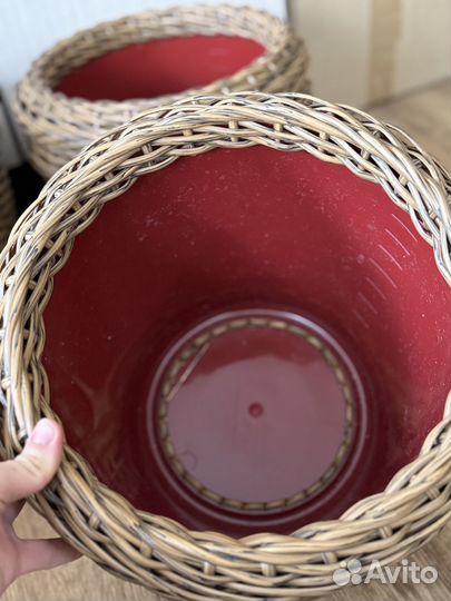 Кашпо из искусственного ротанга