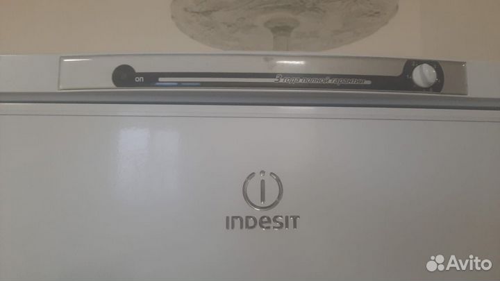 Холодильник indesit