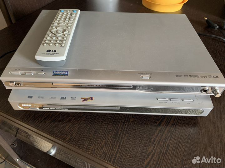 2 DVD плеера