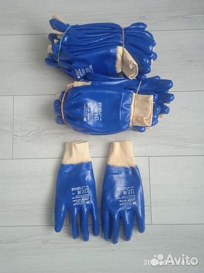 Перчатки резиновые