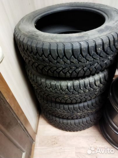 Nokian Tyres Hakkapeliitta 1 235/60 R18 107B