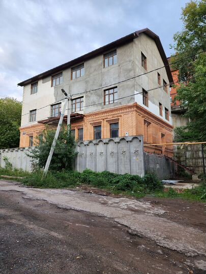 Здание, 600 м²