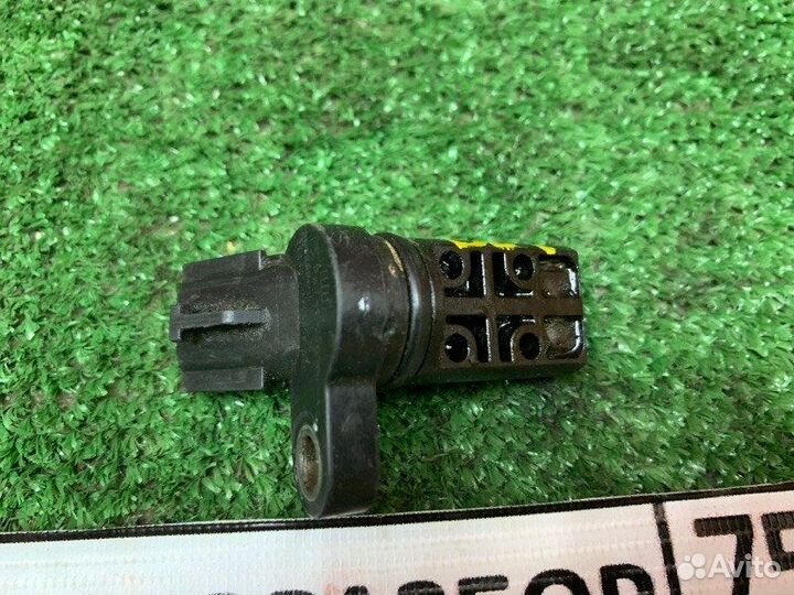 Датчик положения распредвала Nissan Wingroad WFY11