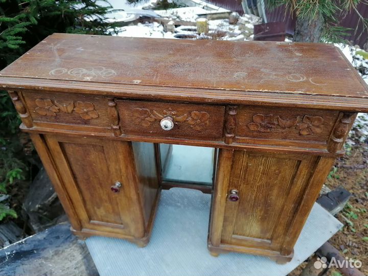 Предмет старинной мебели