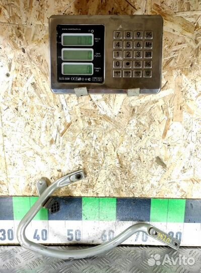 Петля крышки багажника правая Opel Vectra B