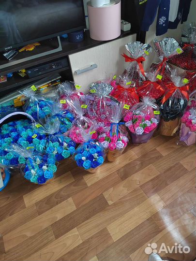 Букеты цветов из мыльных роз