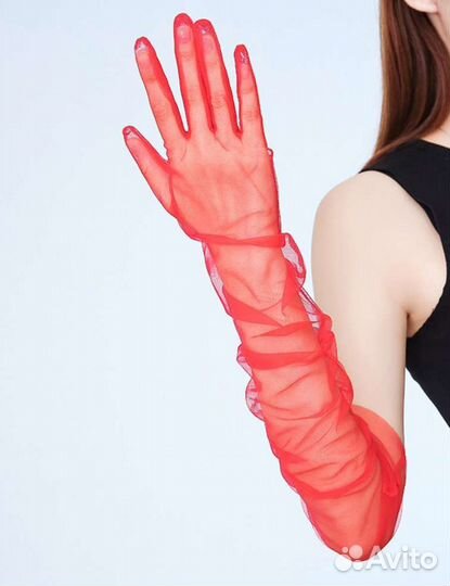 Перчатки длинные чёрные и белые и красные