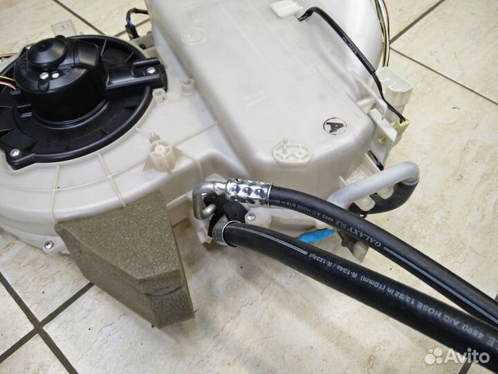 Трубки шланги кондиционера Тойота Ленд Крузер