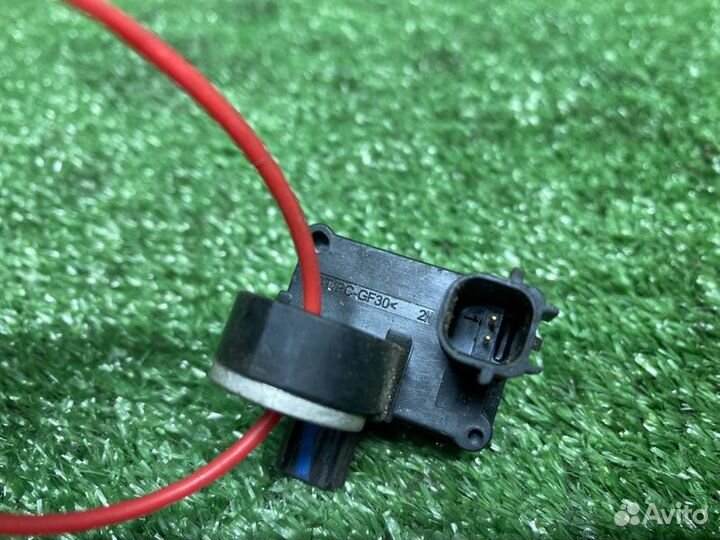 Датчик удара Mazda Сх7