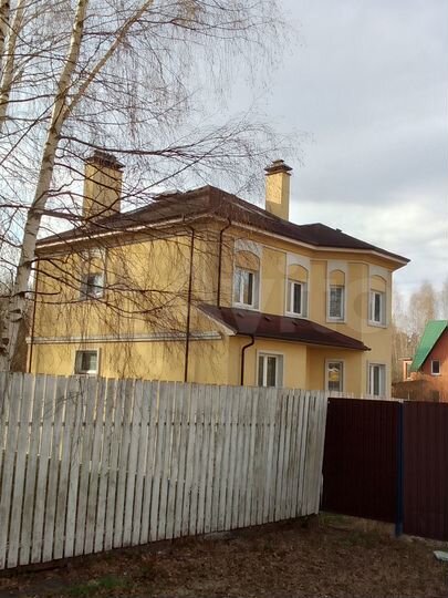 Коттедж 300 м² на участке 15 сот.