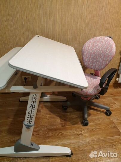 Парта и кресло TCT dynamic nanotec workstation