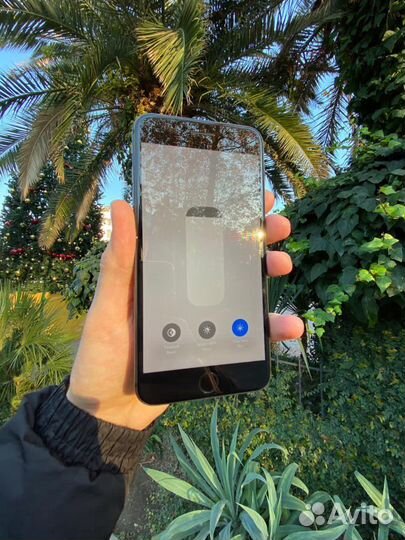 iPhone 8 Plus, 64 ГБ