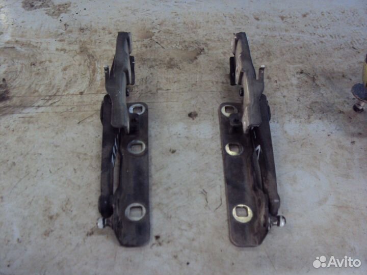 Петля капота mercedes e-class w211