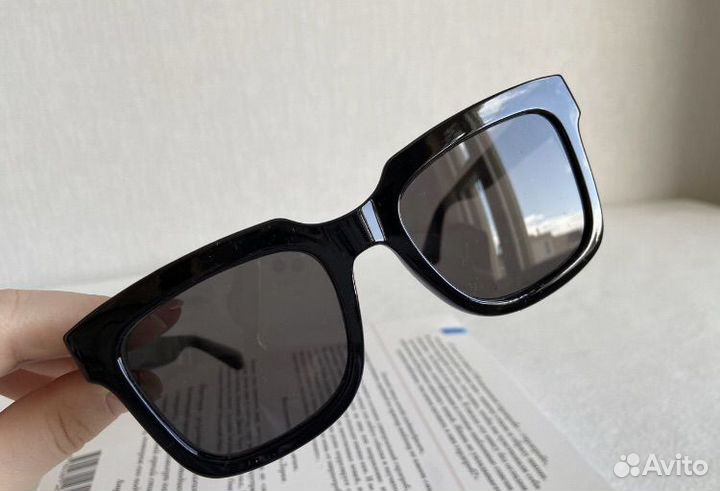 Солнцезащитные очки hm